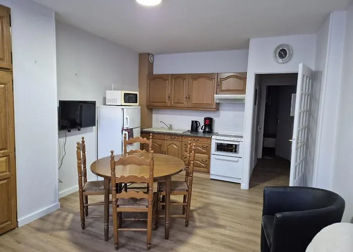 Appartement T2 40 M² Pour 4 Pers, Proche Centre - Fr-1-234-345 Lägenhet